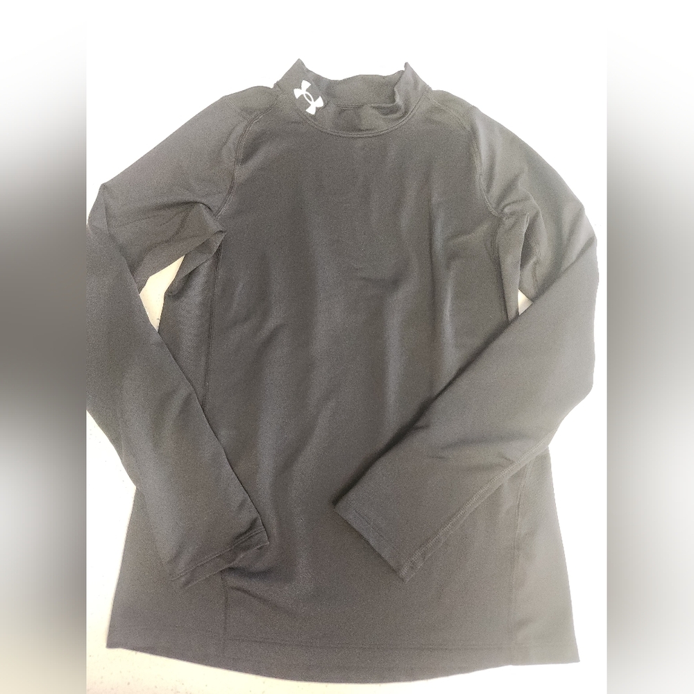 Under Armour Black Long Sleeve Thermal. Fitted. Youth XL